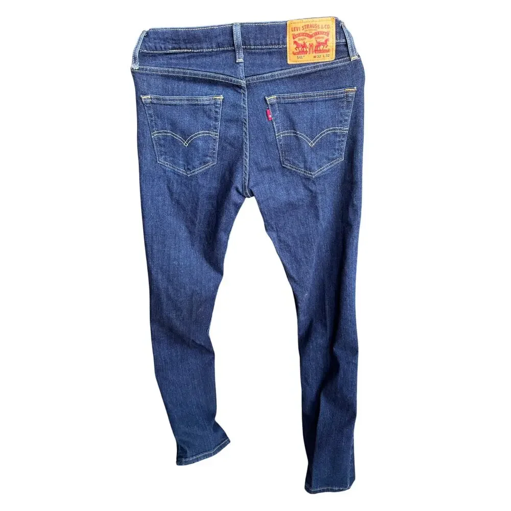 Levis elevate your
